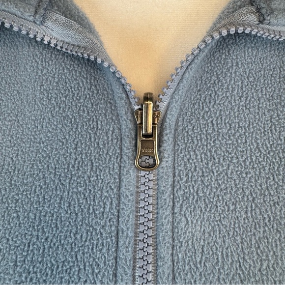 The North Face Full Zip Fleece Jacket in Light Blue - Size Medium (Women’s) - Picture 4 of 10